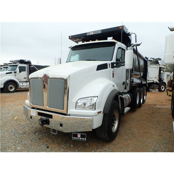 2021 KENWORTH T880 Dump Truck