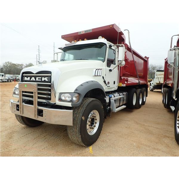 2021 MACK GR64F Dump Truck