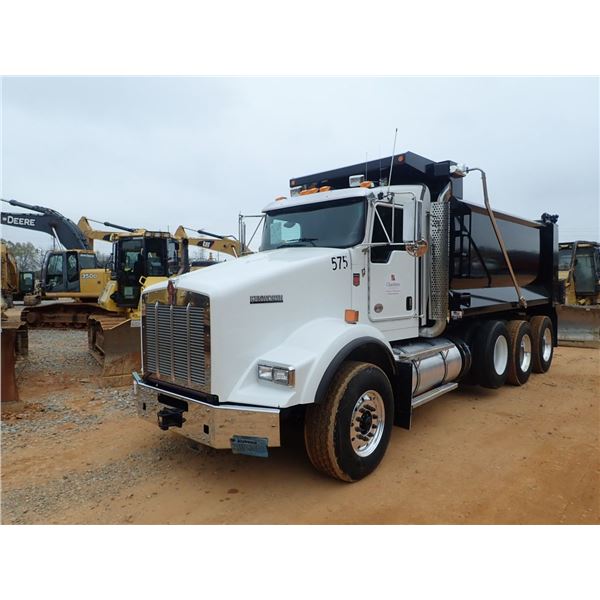 2020 KENWORTH T800 Dump Truck