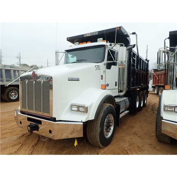 2020 KENWORTH T800 Dump Truck