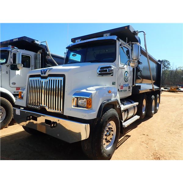 2016 WESTERN STAR 4700SF Dump Truck