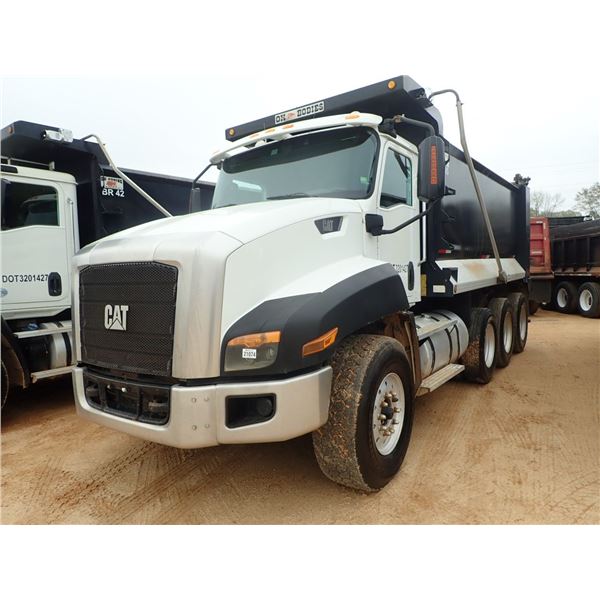 2016 CAT CT660 Dump Truck