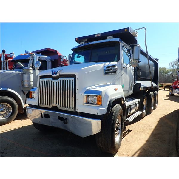 2015 WESTERN STAR 4700 SF Dump Truck