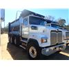 Image 3 : 2015 WESTERN STAR 4700 SF Dump Truck
