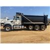 Image 2 : 2011 MACK GU713 Dump Truck