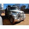 Image 4 : 2014 MACK GU713 Dump Truck