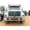 Image 2 : 2004 INTERNATIONAL 7500 Dump Truck