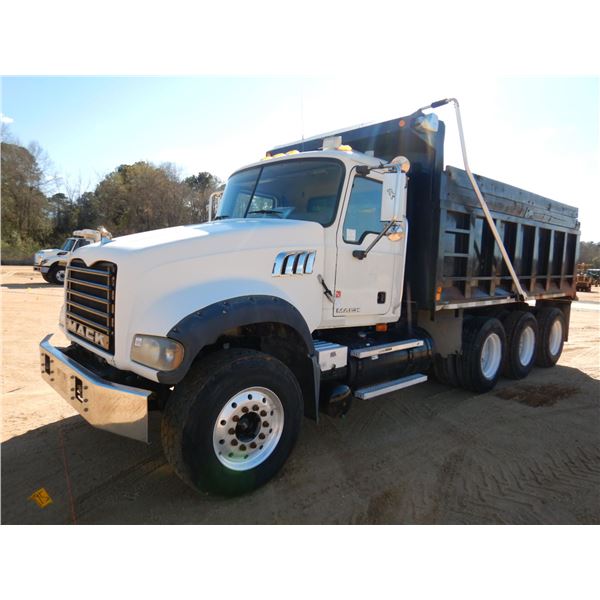 2009 MACK GU713 Dump Truck