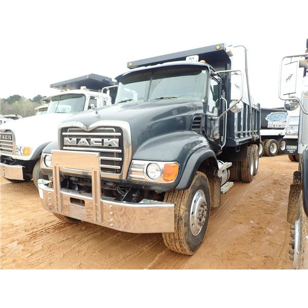 2006 MACK CV713 Dump Truck