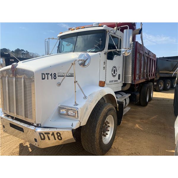 2005 KENWORTH T800 Dump Truck