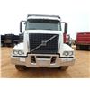 Image 2 : 2007 VOLVO VHD Dump Truck
