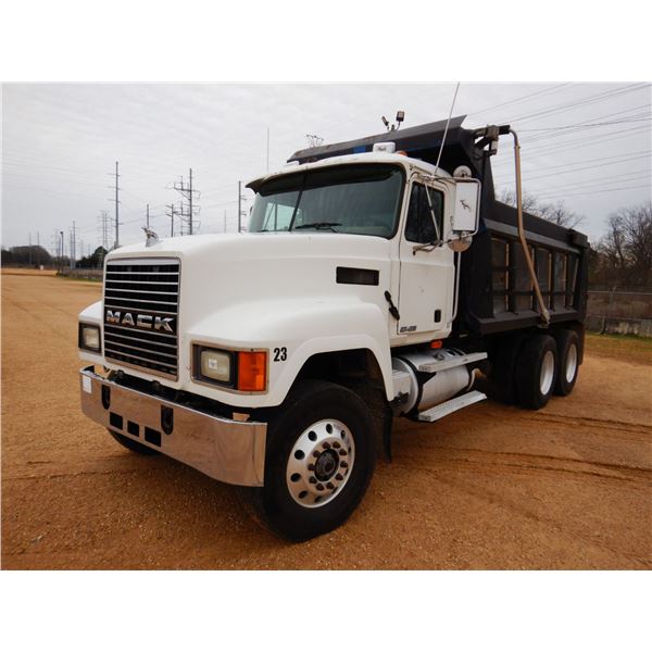2001 MACK CH613 Dump Truck