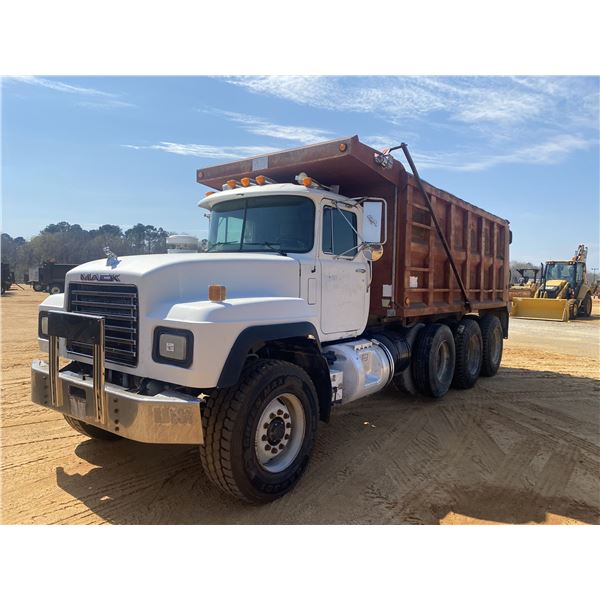 2000 MACK RD688S Dump Truck