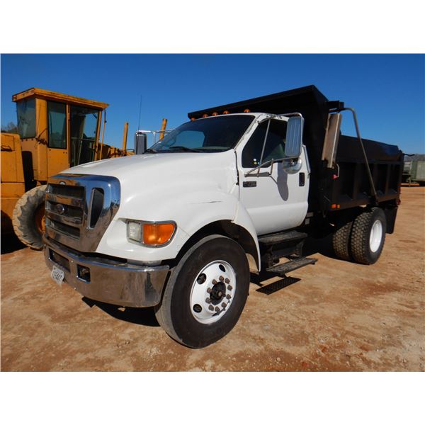 2005 FORD F750 XL Dump Truck