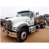 Image 1 : 2020 MACK GR64F Roll Off Truck