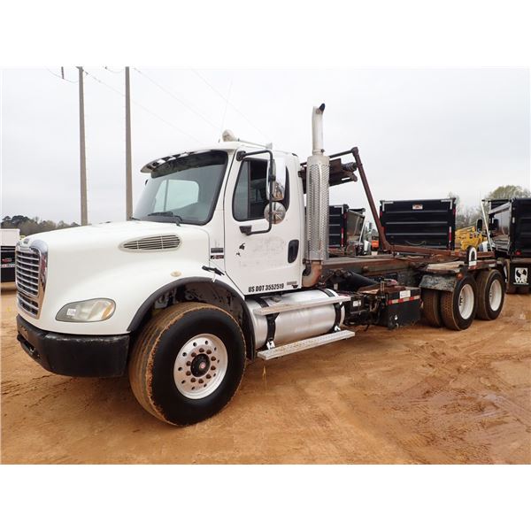 2006 FREIGHTLINER M2 Roll Off Truck