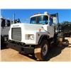 Image 1 : 1999 MACK DM690S Roll Off Truck