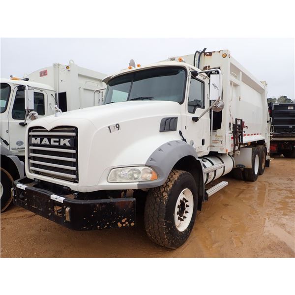 2015 MACK GU813 Garbage / Sanitation Truck