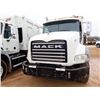 Image 2 : 2015 MACK GU813 Garbage / Sanitation Truck