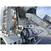 Image 11 : 2015 MACK GU713 Concrete Mixer / Pump Truck