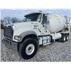 Image 1 : 2015 MACK GU713 Concrete Mixer / Pump Truck