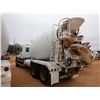 Image 2 : 2011 MACK GU813 Concrete Mixer / Pump Truck