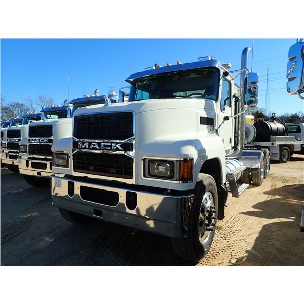 2021 MACK PI64T Day Cab Truck