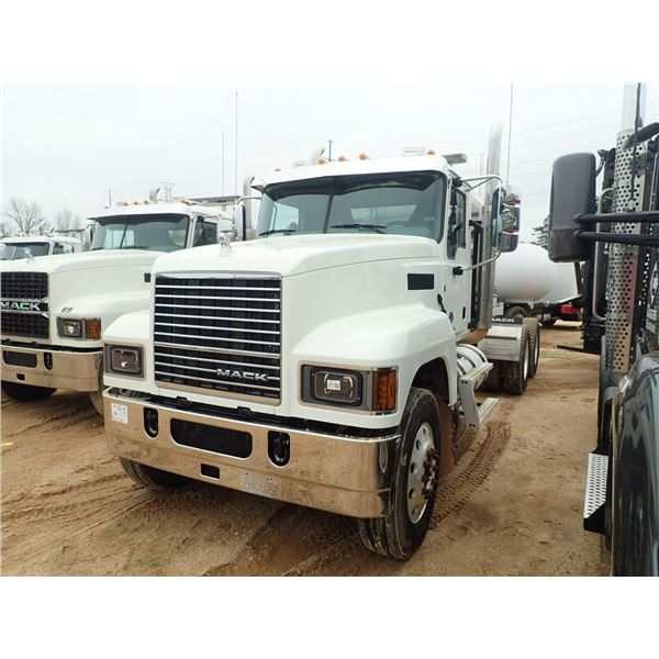 2020 MACK PI64T Day Cab Truck