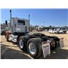 Image 2 : 2021 FREIGHTLINER 122SD Day Cab Truck
