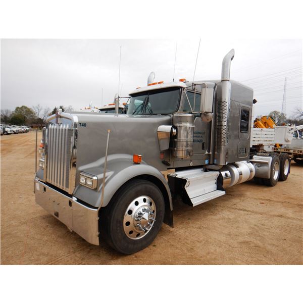 2020 KENWORTH W900 Sleeper Truck