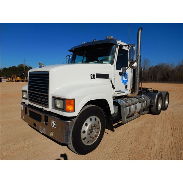 2016 MACK CHU613 Day Cab Truck