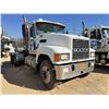 Image 5 : 2007 MACK CHN613 Day Cab Truck