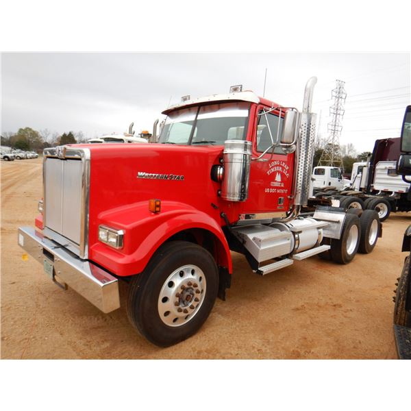 2016 WESTERNSTAR 4900SF Day Cab Truck