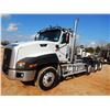 Image 1 : 2013 CAT CT660L Day Cab Truck