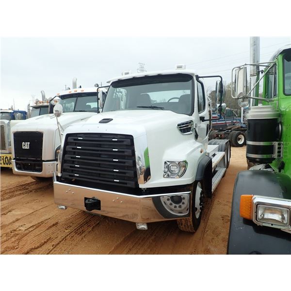 2017 FREIGHTLINER SD Day Cab Truck