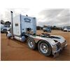Image 2 : 2005 PETERBILT 379X Sleeper Truck