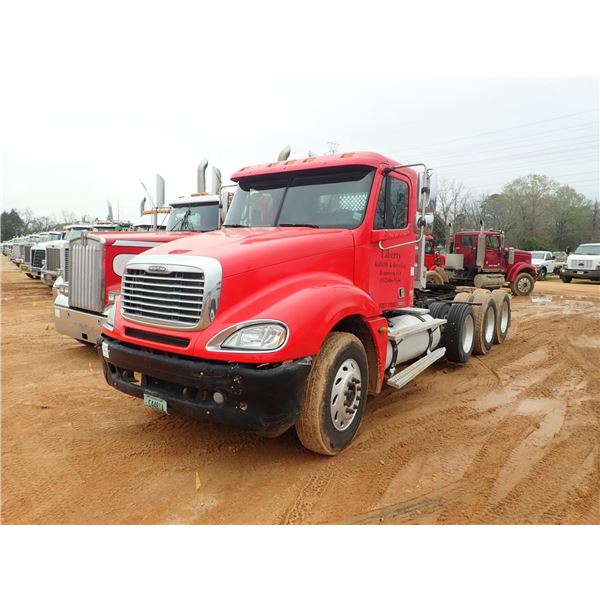 2006 FREIGHTLINER COLUMBIA Day Cab Truck