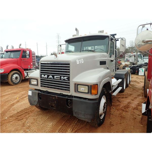 2007 MACK CHN613 Winch Truck