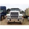 Image 2 : 2005 MACK CHN613 Day Cab Truck