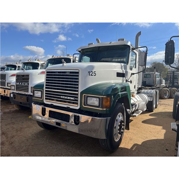 2010 MACK CHU613 Day Cab Truck