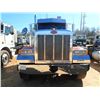 Image 2 : 2004 PETERBILT 378 Sleeper Truck