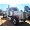 Image 3 : 2004 PETERBILT 378 Sleeper Truck