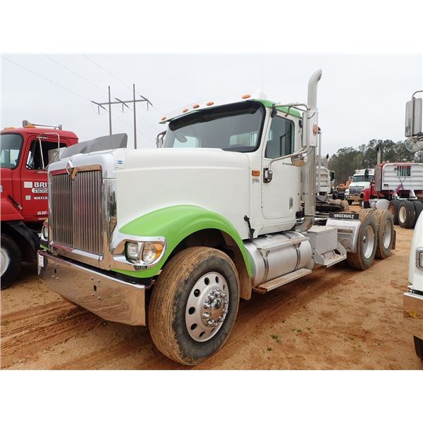 2011 INTERNATIONAL 9900i Day Cab Truck