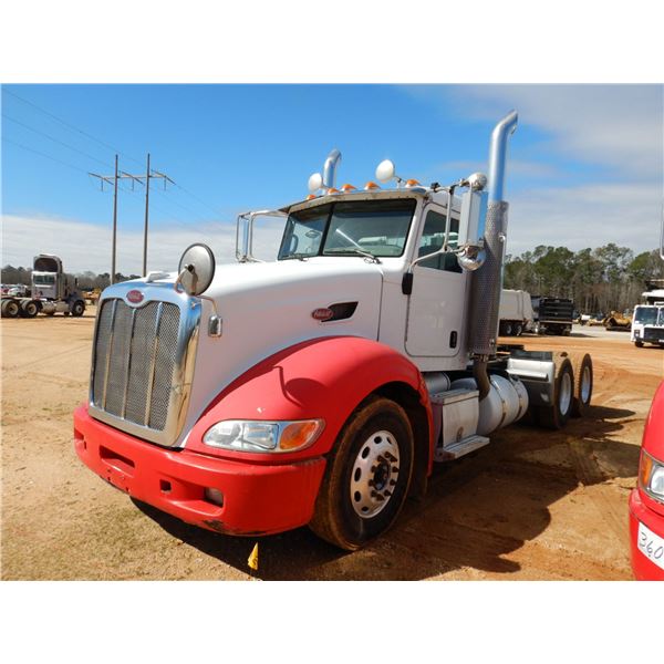 2009 PETERBILT 386 Day Cab Truck
