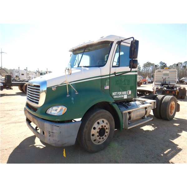 2005 FREIGHTLINER COLUMBIA Day Cab Truck