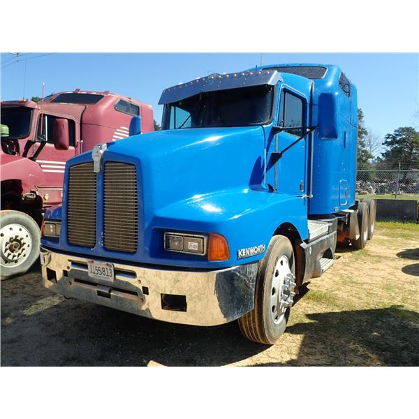 2000 KENWORTH T600 Sleeper Truck
