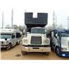 Image 9 : 1996 MACK DM690S Grapple Truck