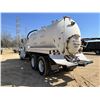 Image 2 : 1995 PETERBILT 357 Vacuum Truck