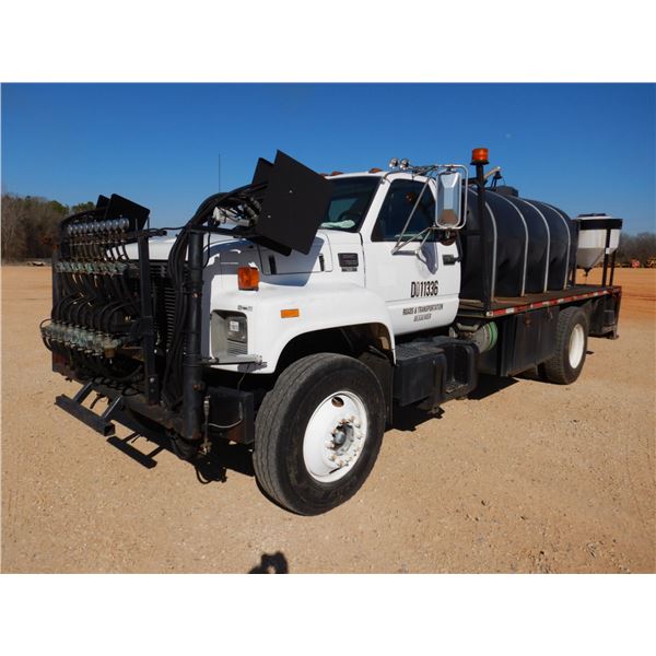 2001 GMC C7500 Sprayer Truck