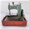 Image 2 : Betsy Ross Child Sized Sewing Machine